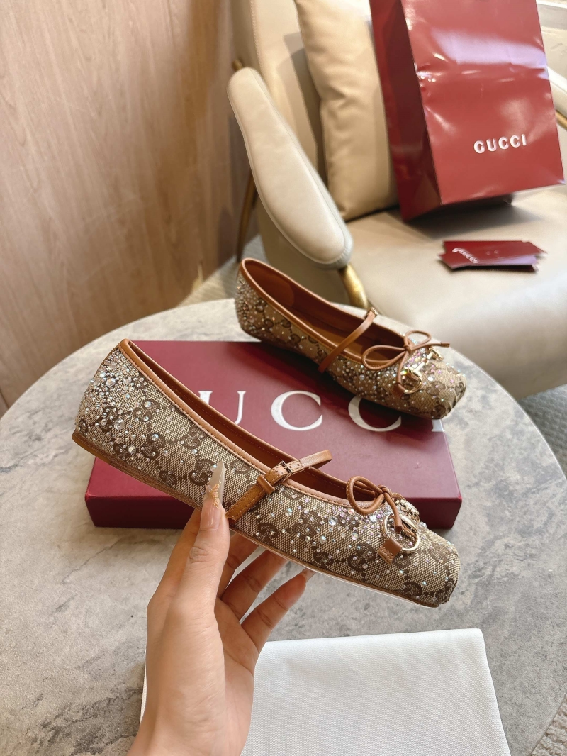 Gvc*1 flat shoes